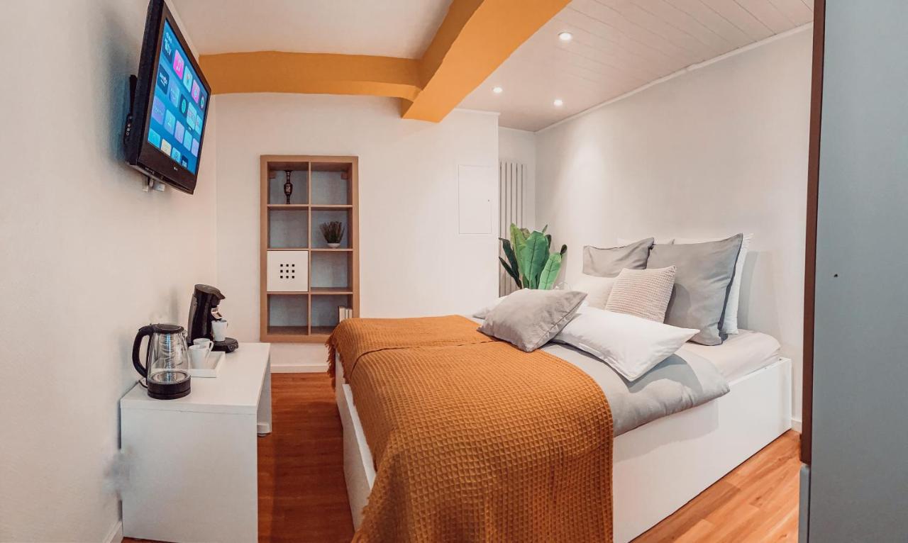 Villa Herkules - Privates Apartment Am Waldrand Mit Smart Tv Und Kostenlosen Parkplaetzen Kassel Kültér fotó