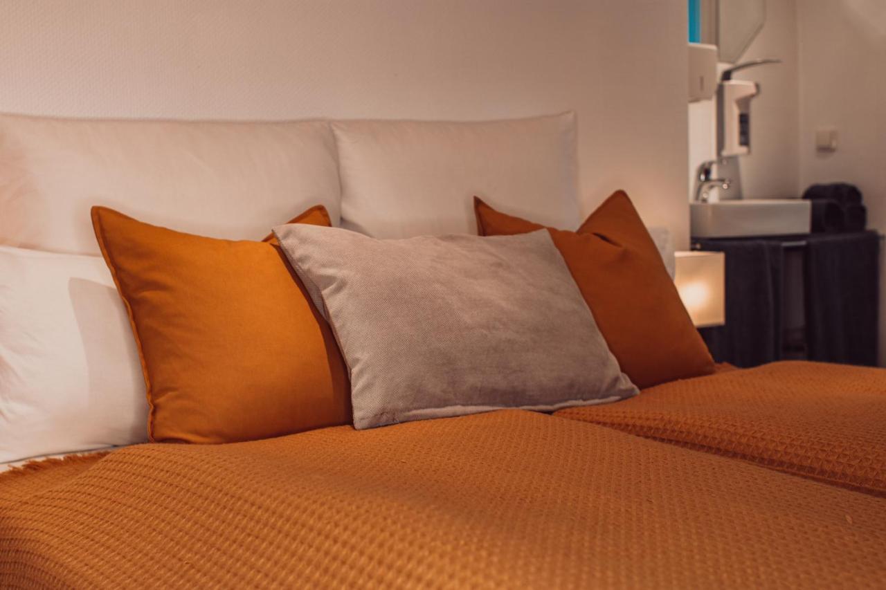 Villa Herkules - Privates Apartment Am Waldrand Mit Smart Tv Und Kostenlosen Parkplaetzen Kassel Kültér fotó