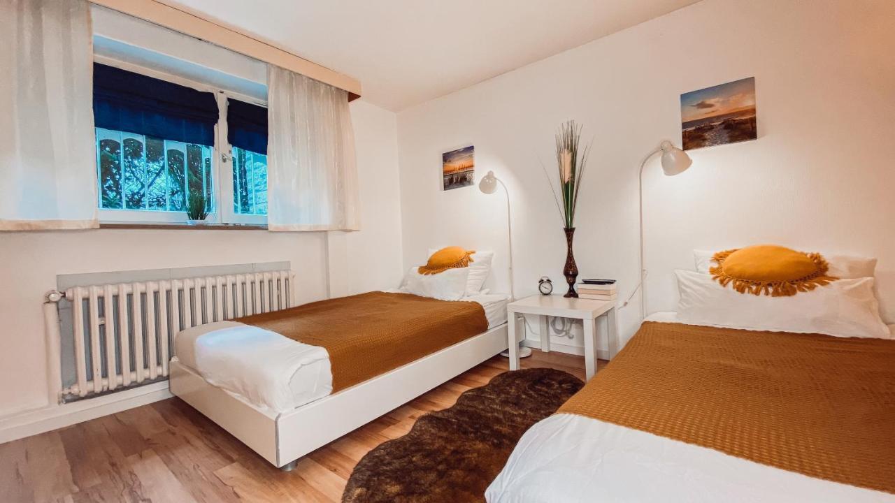 Villa Herkules - Privates Apartment Am Waldrand Mit Smart Tv Und Kostenlosen Parkplaetzen Kassel Kültér fotó